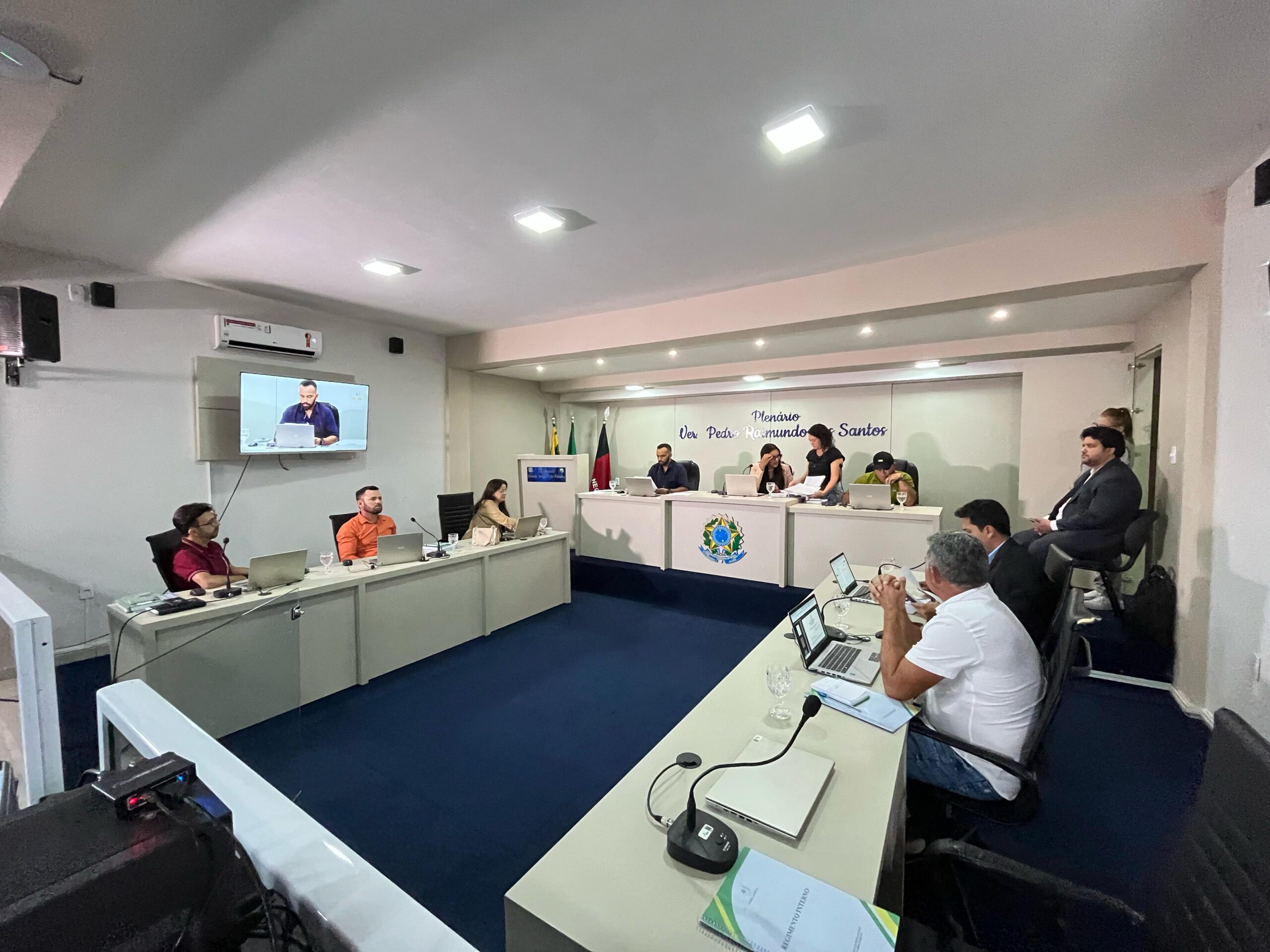 No momento você está vendo Câmara de Pedra Lavrada realiza sessão de abertura dos trabalhos legislativos de 2025